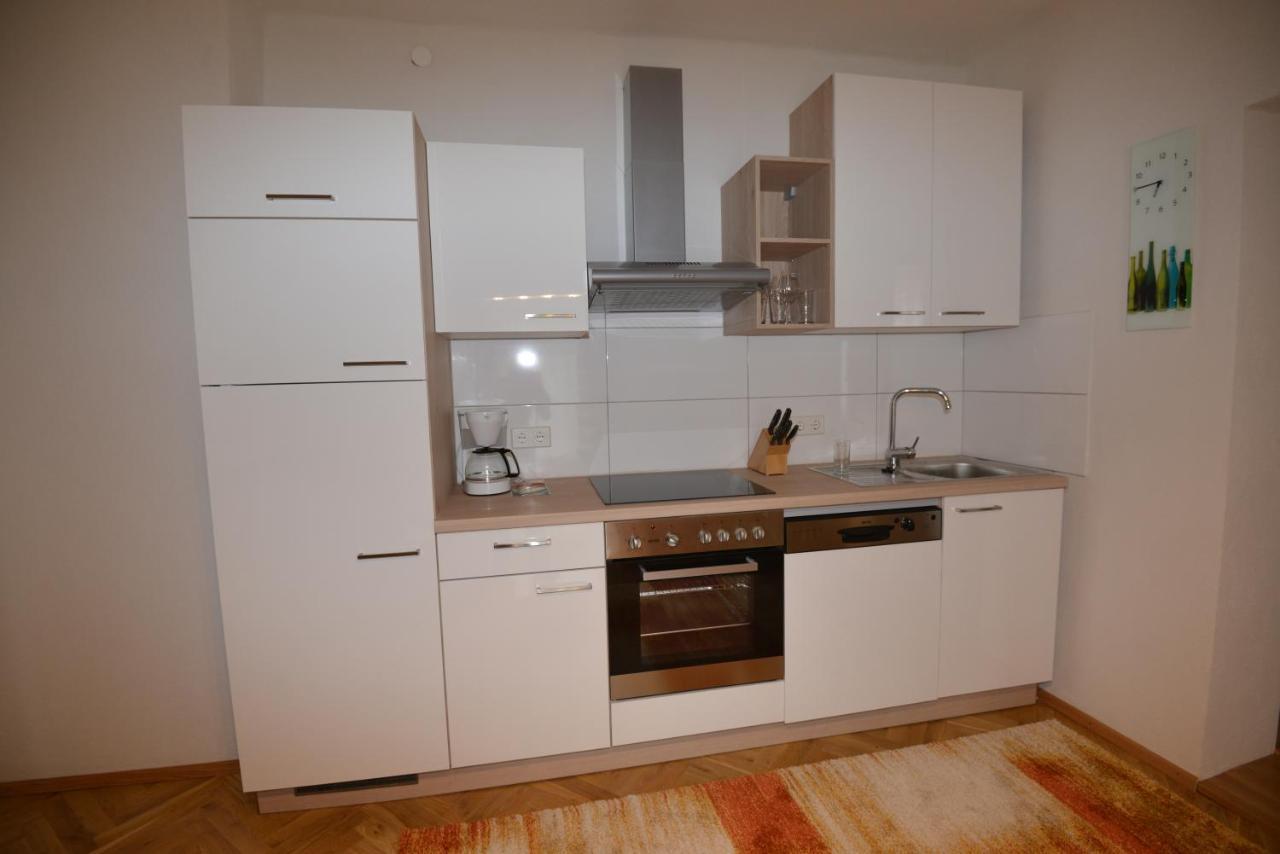 Pirkerhof Apartment *